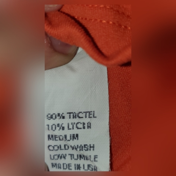 Athleta Crop Workout Top with Built-in Shelf Bra - Picture 6 of 6